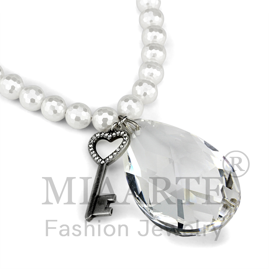Antique SilverSynthetic GlassNecklace