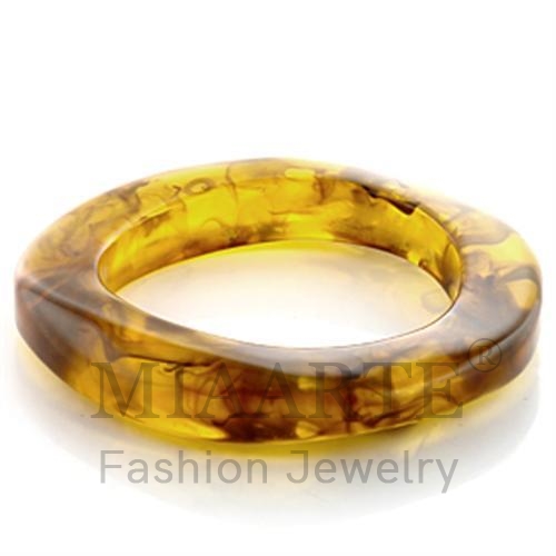 Bangle,Plastic,N/A,Synthetic,Amber,Synthetic Stone