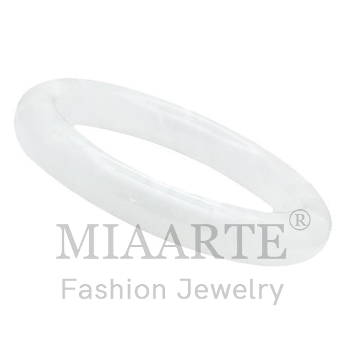 Bangle,Resin,N/A,Synthetic,White,Synthetic Stone